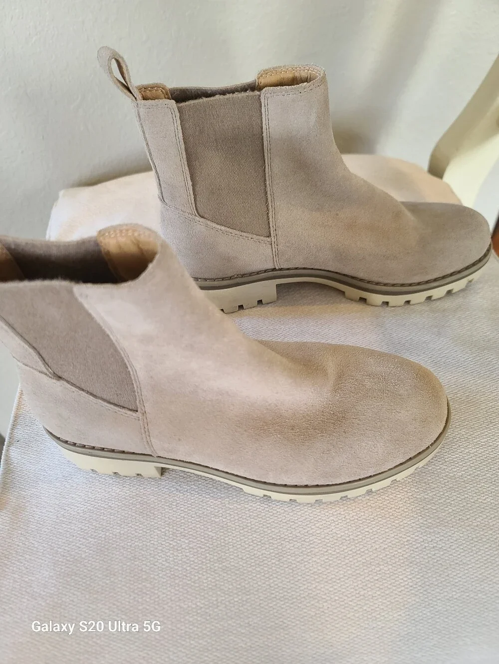 Crown  Vintage Women's Leather Suede Chelsea Boots - Neutral Beige